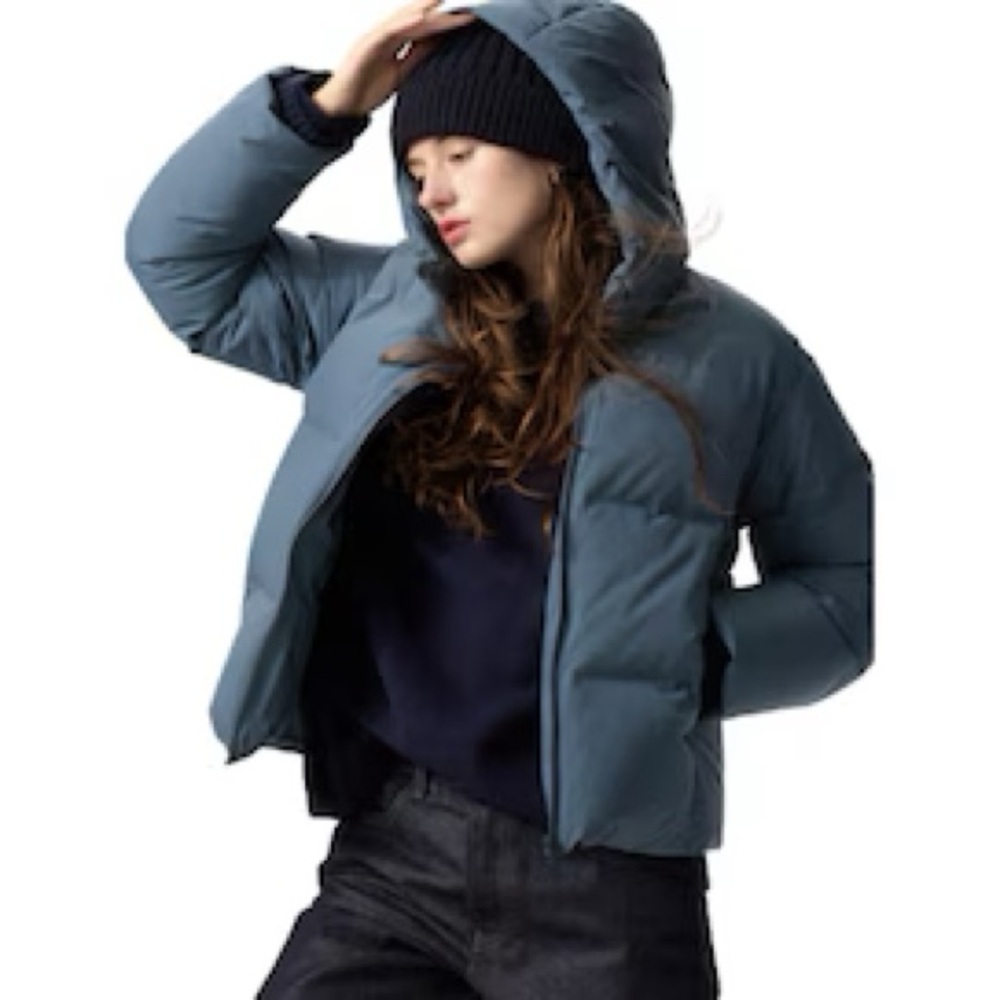 Uniqlo Short Blue Puffer Jacket